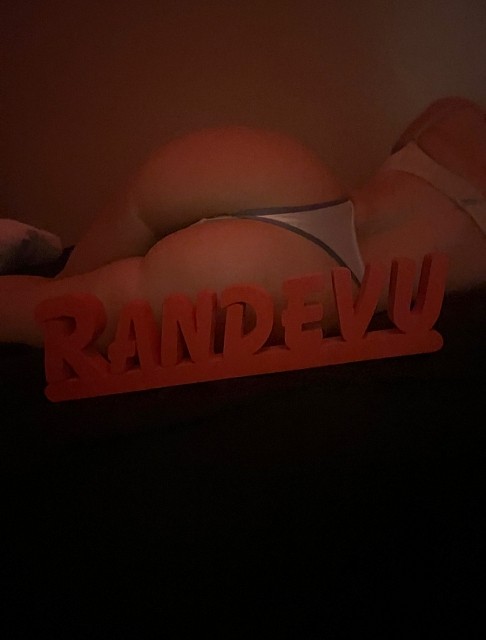 Девушка массажистка Адель, салон Randevu