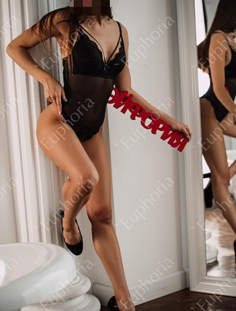 Девушка массажистка Влада, салон Black Lotus